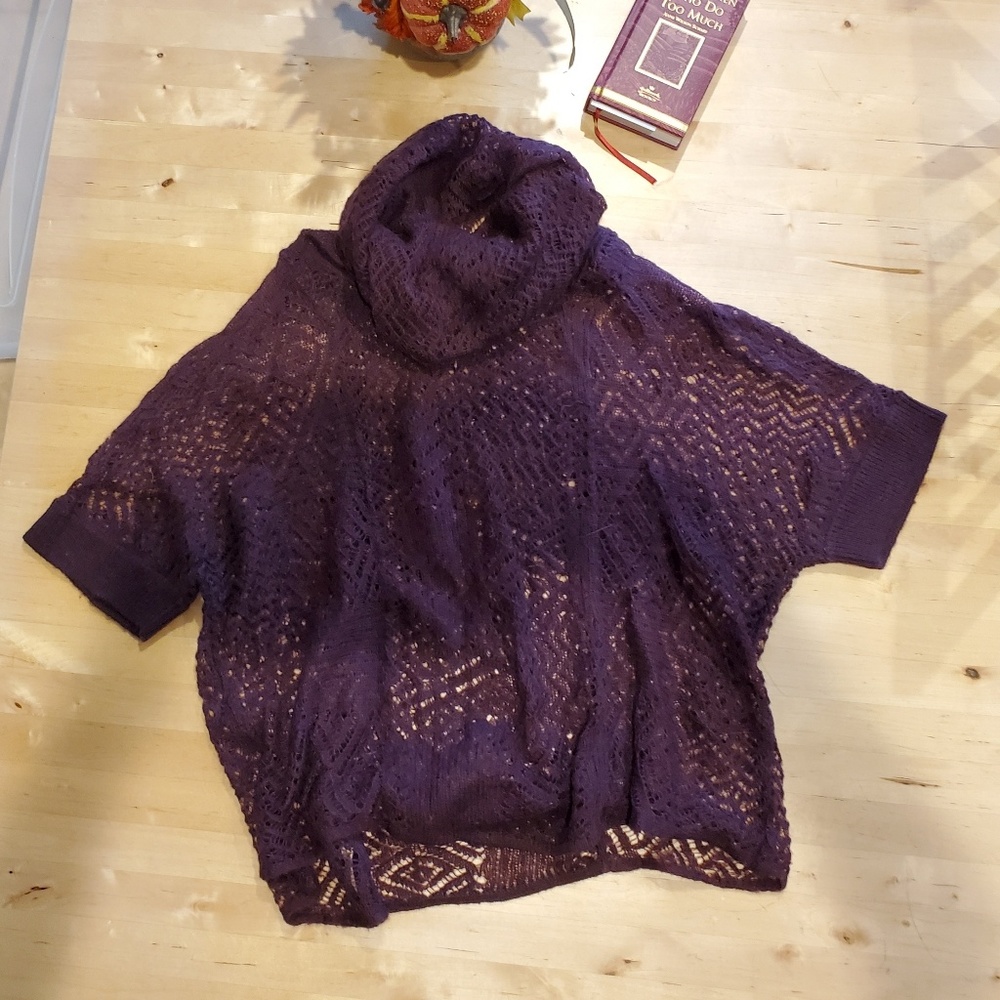 🎀🎀Sexy lacy dark maroon cowl neck tunic